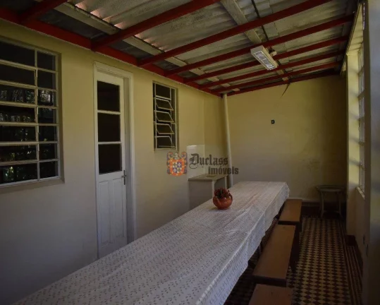 Imagem Casa com 3 dormitórios à venda, 270 m² por R$ 1.200.000 - Vila Abernéssia - Campos do Jordão/SP