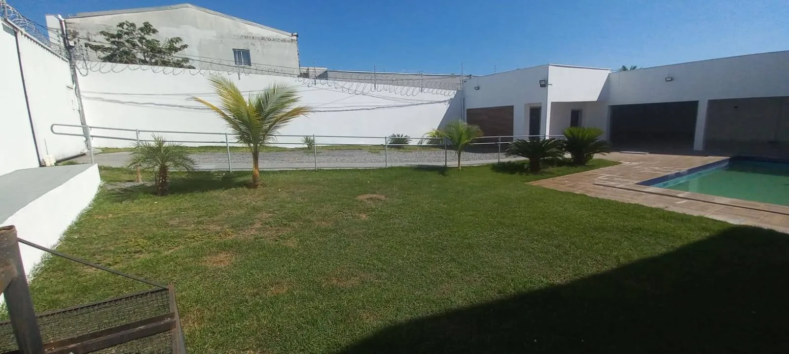 Imagem Casa comercial 3 andares 8 quartos salão comercial anexo de 200 m²