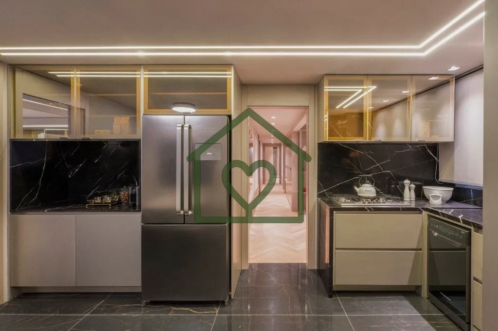Imagem Apartamento garden com mais de 80m² de terraço e 202 m² de apartamento. São 3 suítes (2 com sac...