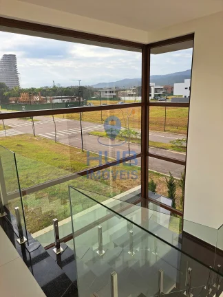 Imagem Casa com 3 dormitórios à venda sendo 3 suítes, 260.31 m2 - Perequê - Porto Belo/SC