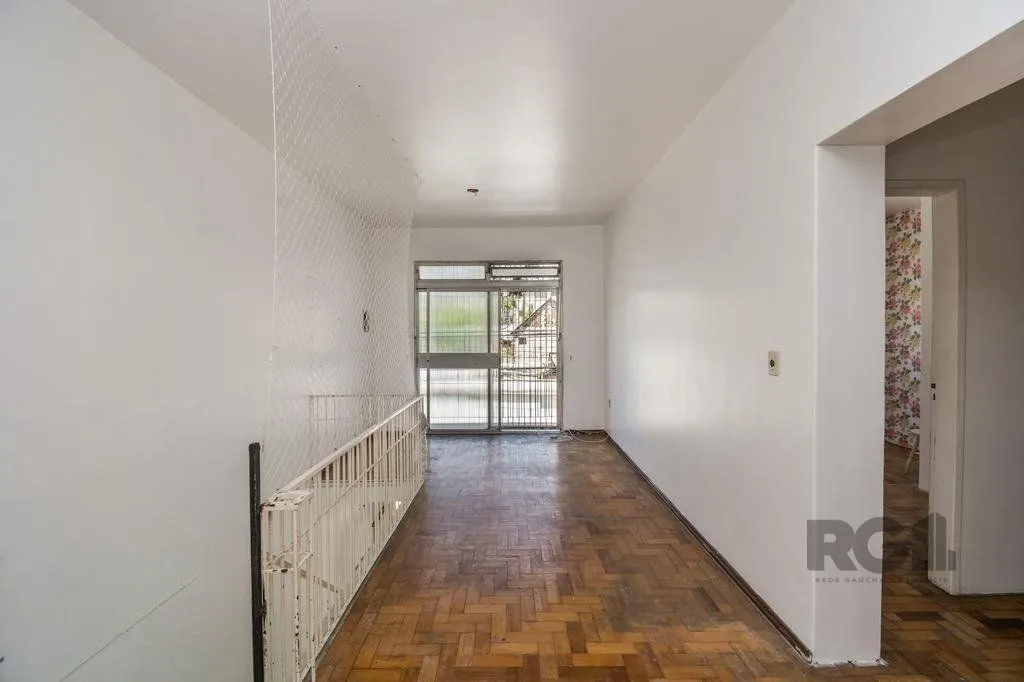 Imagem Excelente casa de 132m² com 4 dormitórios no centro histórico.