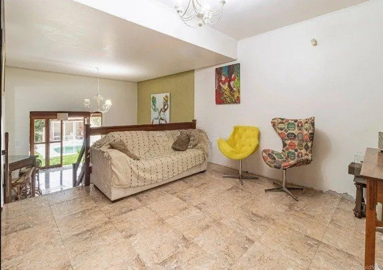 Imagem Casa de 3 dormitórios à venda em Ipanema, Porto Alegre.