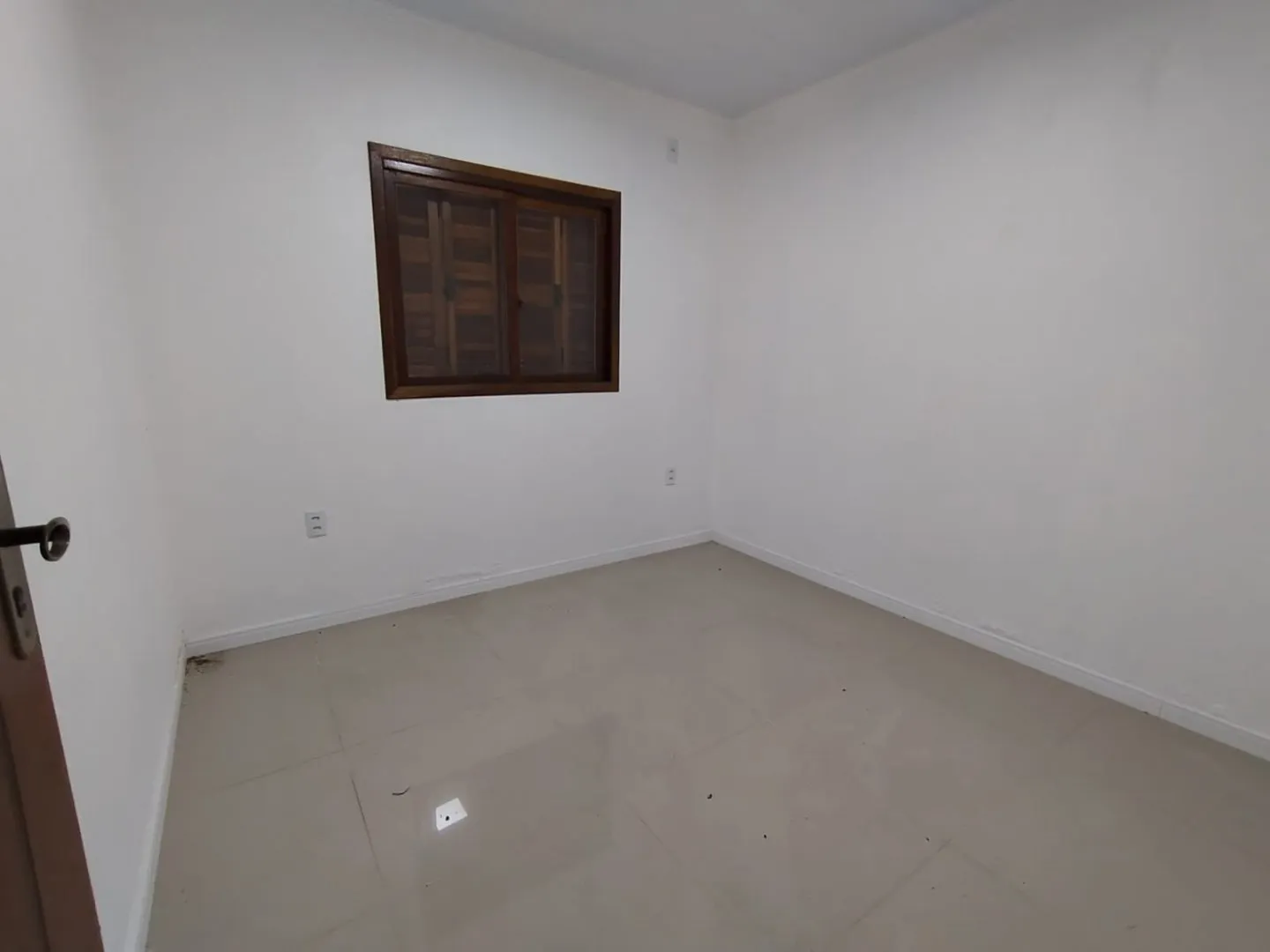 Imagem Casa à venda em Mendanha, Viamão: confira essa oportunidade!