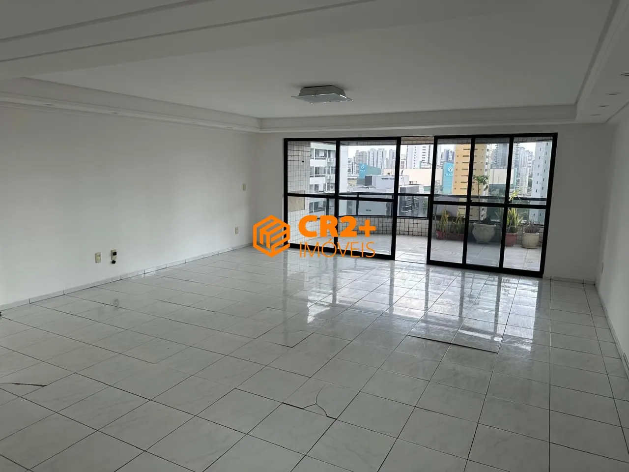 Imagem Vendo apartamento de 242 m2 na zona norte com 4 quartos e 3 vagas cobertas