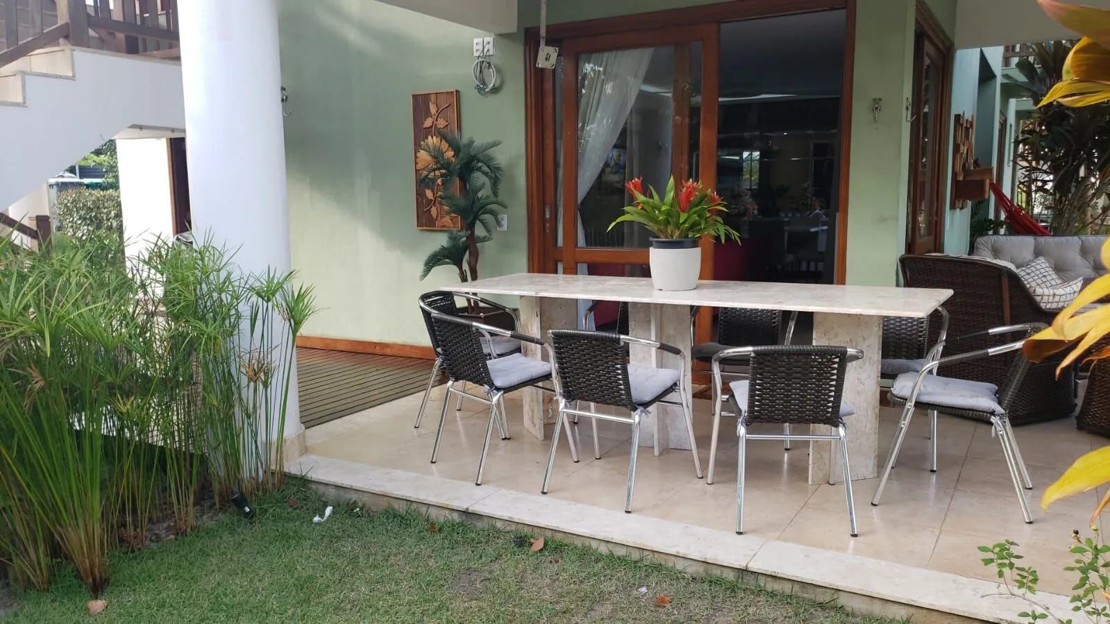Imagem Apartamento Mobiliado à venda em Imbassaí, Mata de São João - Condomínio com Piscina e Academia