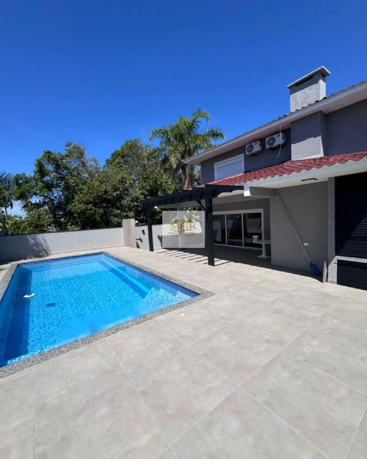 Imagem Casa com 4 quartos e 360 m² à venda em Atami Sul