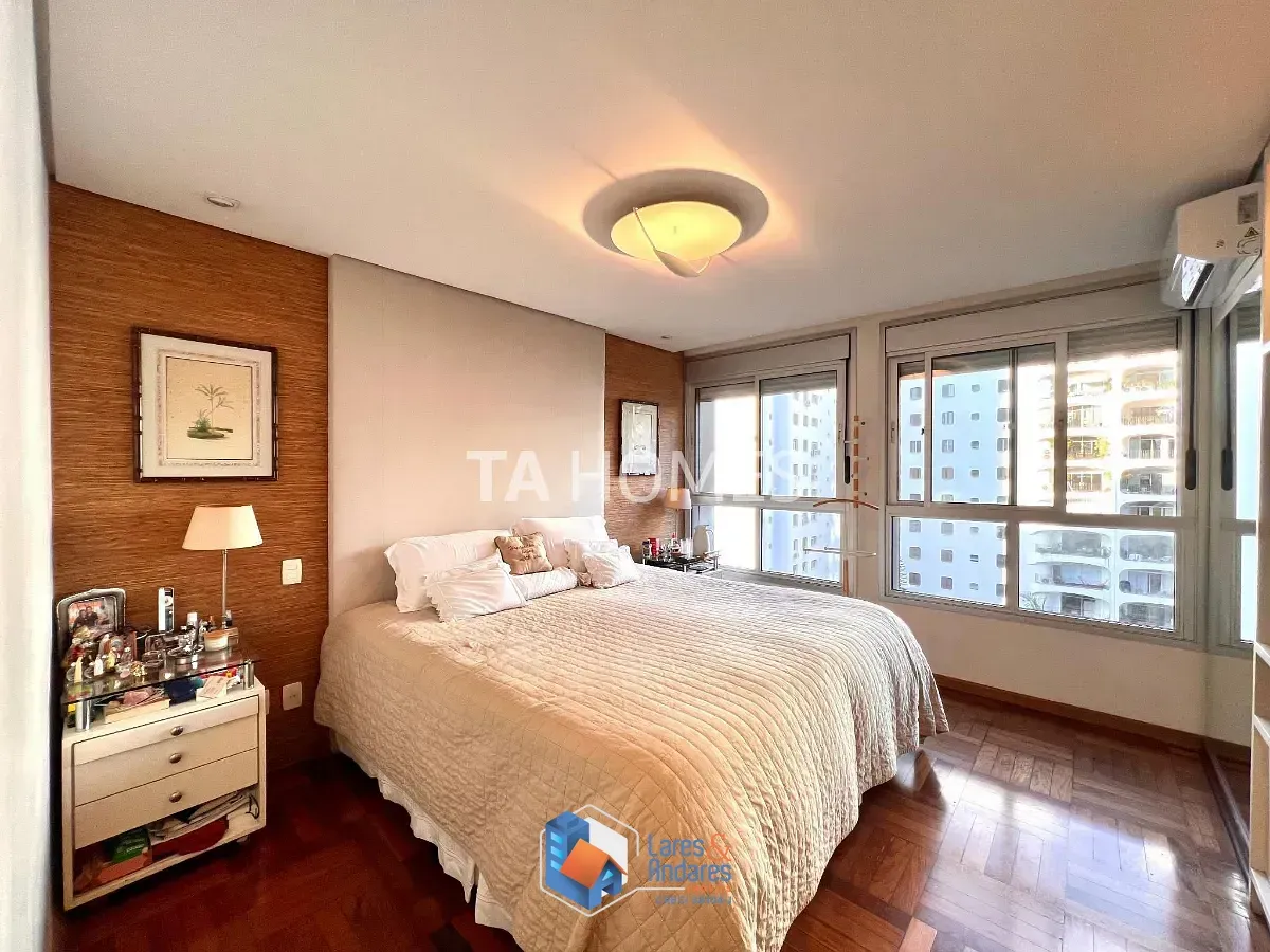 Imagem Apartamento para venda em Jardim Paulistano com 3 quartos, sendo 1 suíte, 191m²