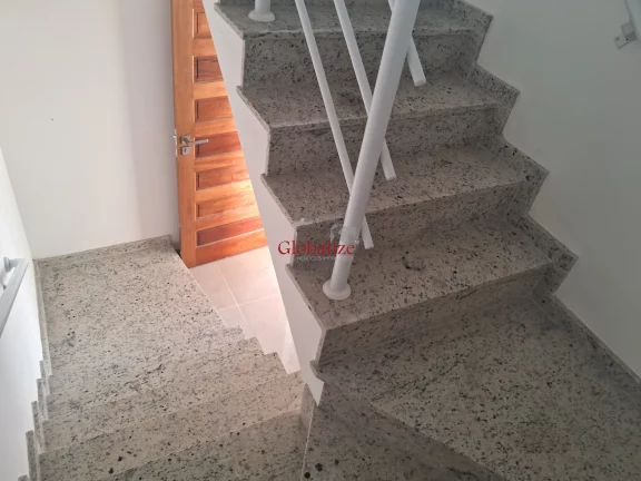 Imagem Belo sobrado em Vilagio no bairro do Marapé com 2 suítes, garagem privativa a venda por R$ 695.000,00