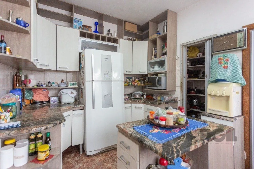 Imagem casa de 4 dormitórios no bairro cavalhada