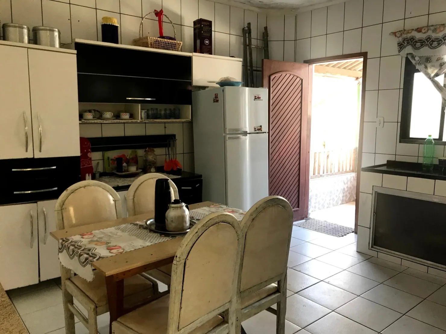 Imagem Casa à venda 3 Quartos, 1 Suite, 2 Vagas, 3M², Conjunto Residencial Araretama, Pindamonhangaba - SP