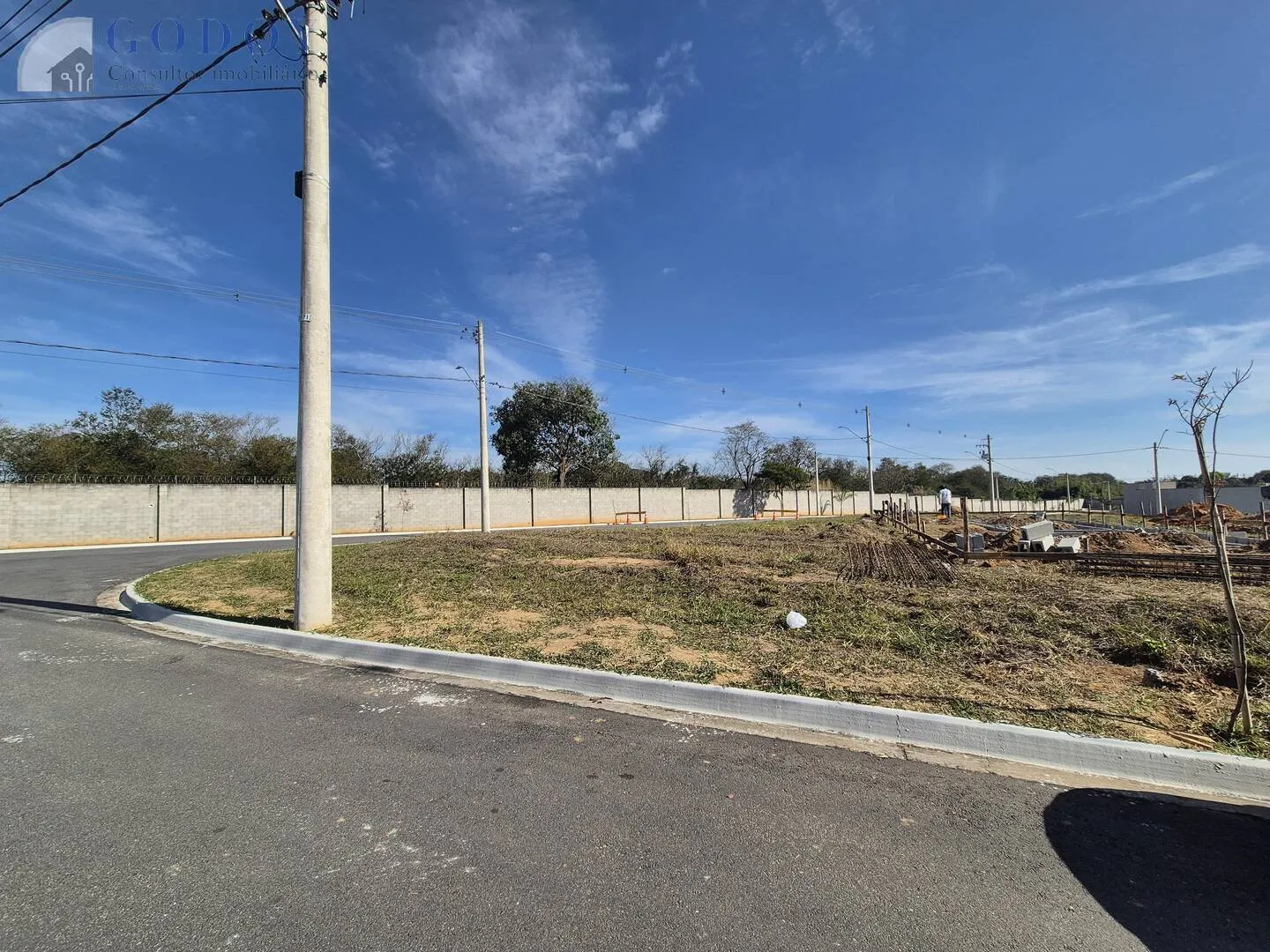 Imagem Terreno Cond. Bosque Imperatriz - 355,51 m² | De R$ 240 mil por R$ 180 mil