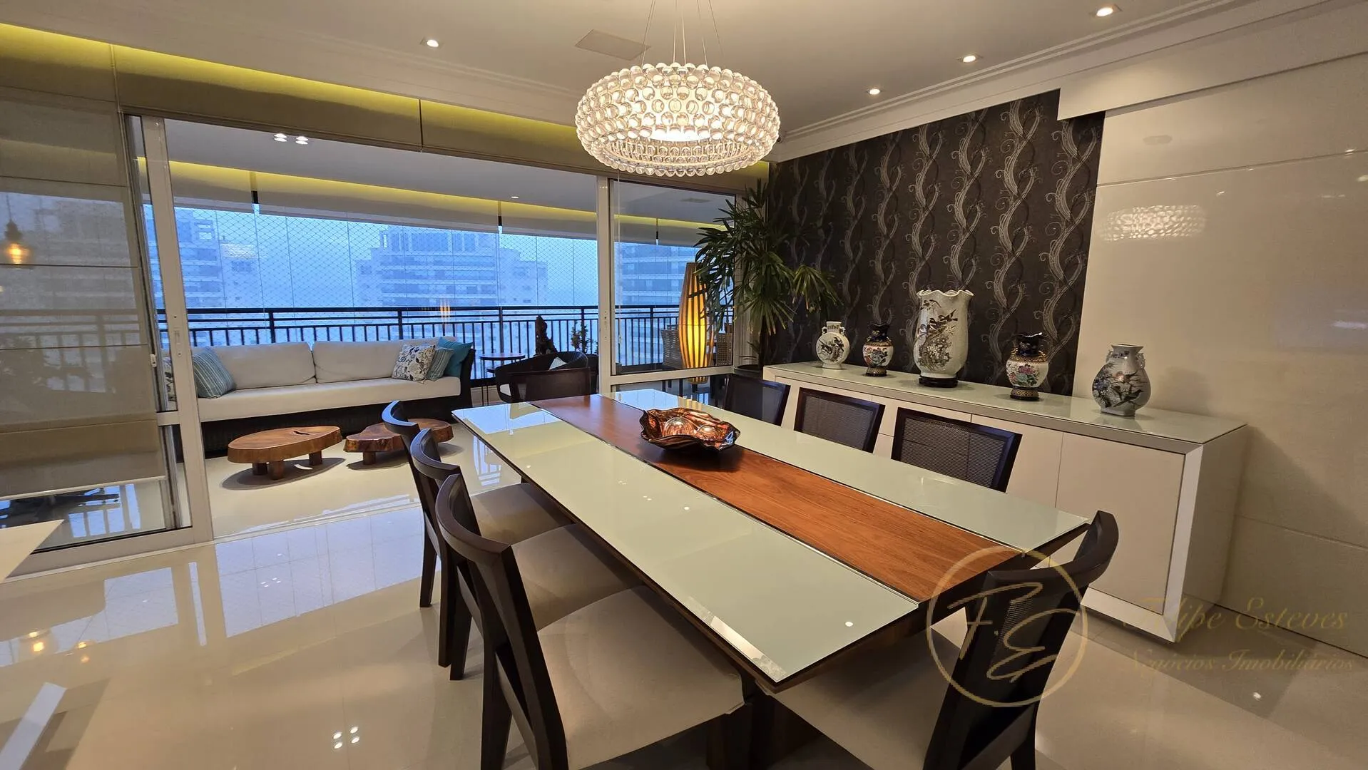 229m²