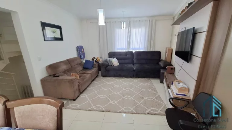 Imagem (Permuta ou financiamento)Sobrado em condomínio, terraço, 03 quartos c/suíte no Vista Alegre em Curitiba PR