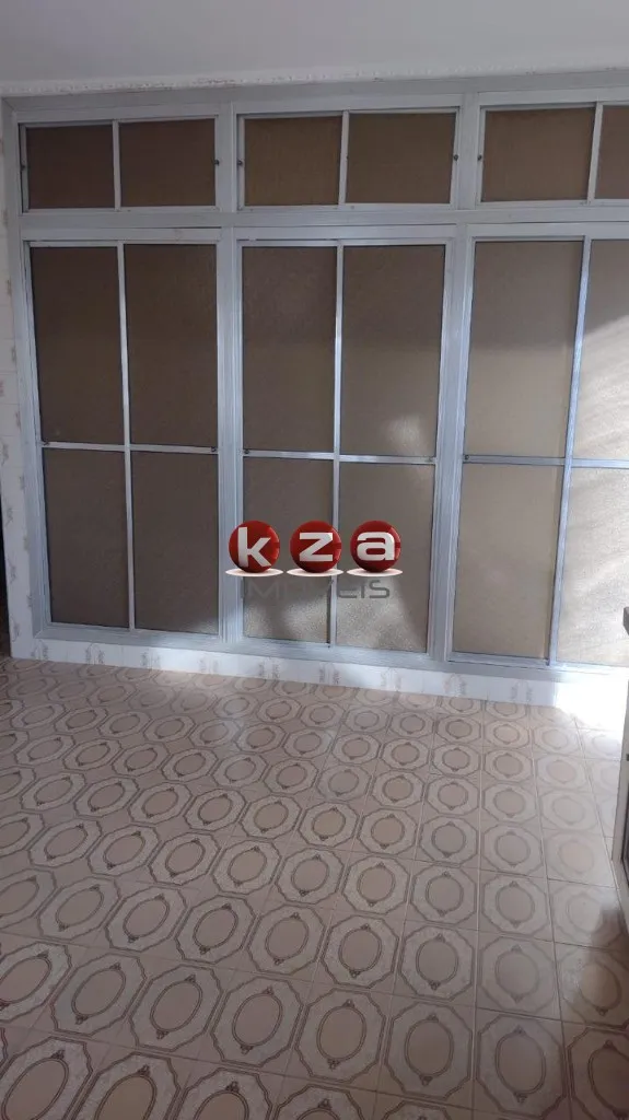 Imagem Oportunidade única: Casa comercial à venda ou locação no Centro de Vinhedo-SP, 2 quartos, 2 salas, 1 banheiro, 3 vagas, 134 m².