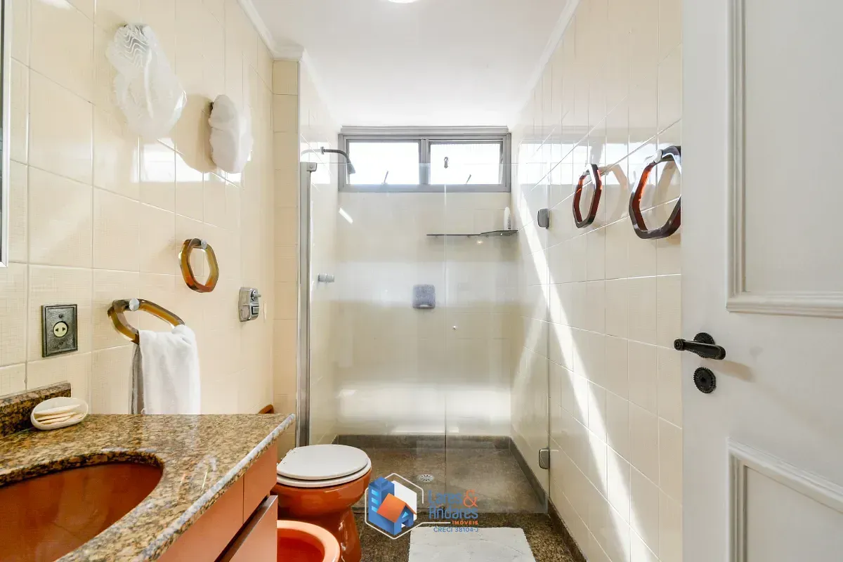 Imagem Apartamento para venda em Higienópolis com 3 quartos, 180m²