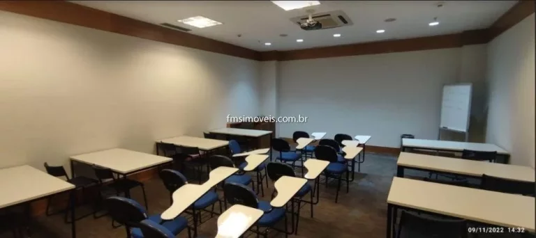 Imagem Conjunto Comercial de Alto Padrão com 641,50 m², 4 Banheiros e 18 Vagas de Garagem no Tamboré, Barueri-SP!