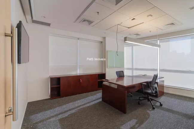 Imagem Conjunto comercial com 592m2 no Butantã