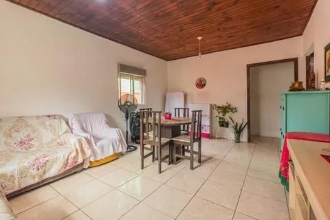 Imagem Casa 2 dorms à venda Avenida Outeiro, Coronel Aparício Borges - Porto Alegre