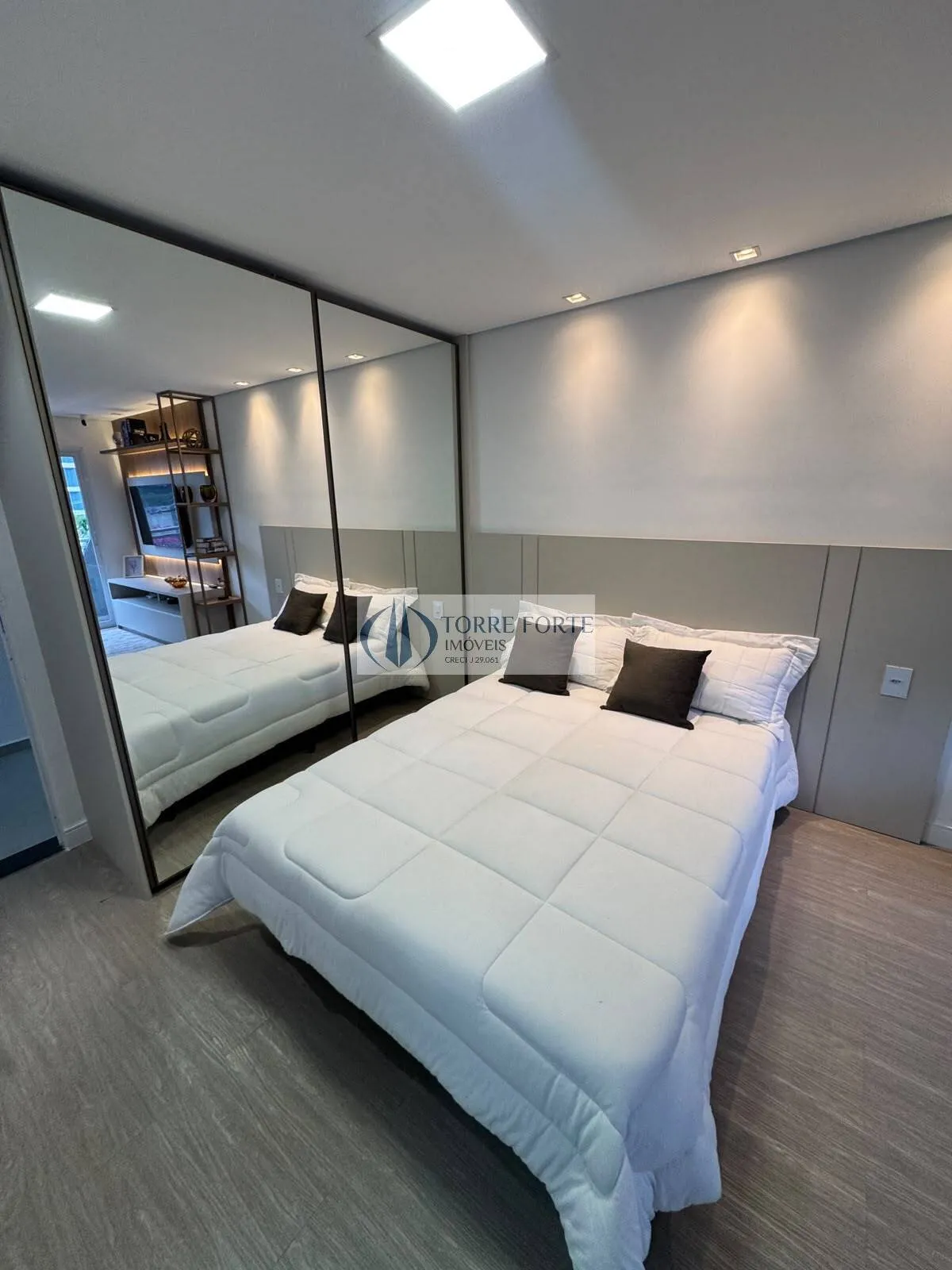 Imagem Lindo Studio com 35m² com vaga de garagem no Jardim Analia Franco.
