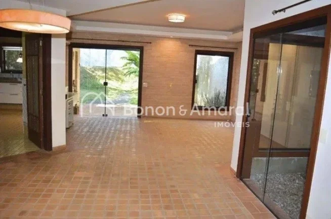 Imagem Casa a venda chapadao, projetada por arquiteta, espaço, aconchego e cara de casa de fazenda
Em fren...