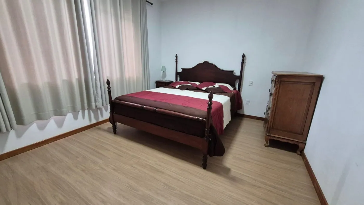 Imagem Casa em Condomínio para Venda em Teresópolis / RJ no bairro Albuquerque