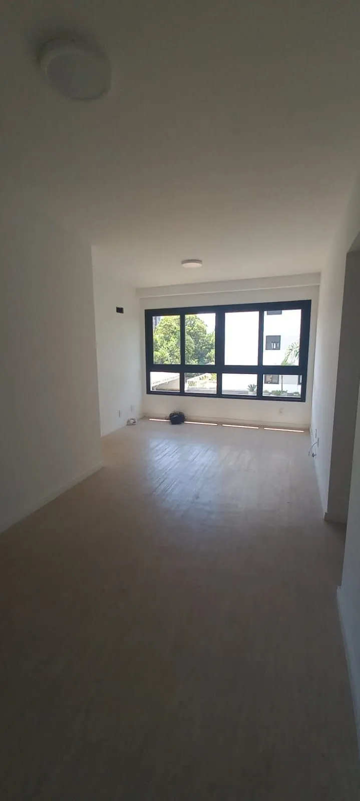 APARTAMENTO 02 DORMITÓRIOS , SUÍTE E VAGA COBERTA