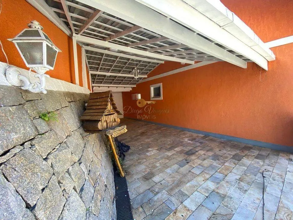 Imagem Casa em Condomínio para Venda em Teresópolis / RJ no bairro Granja Guarani