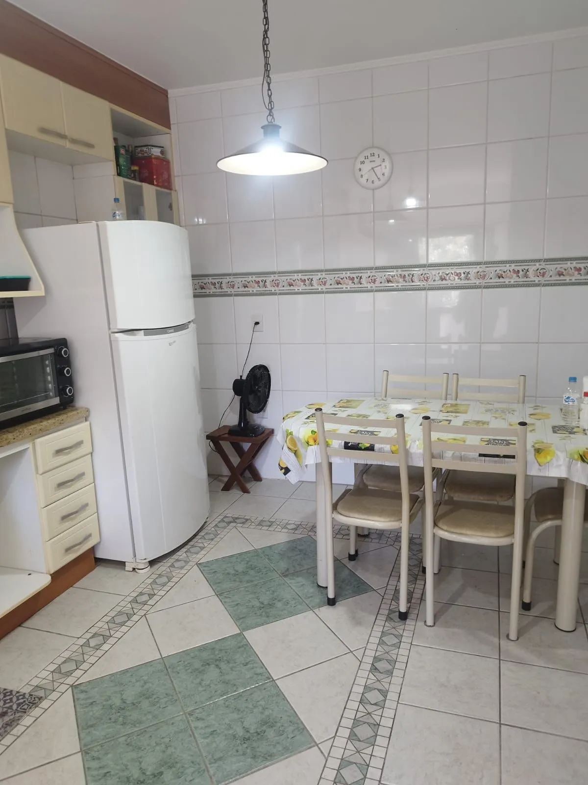 Imagem Casa de 4 dormitórios com 250 m² de área privativa