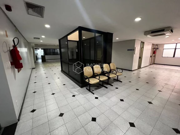 Foto do imóvel SALA COERCIAL PARA ALUGAR - 321,04 METROS QUADRADOS - CENTRO - ITAJAI/SC em Rua Lauro Muller