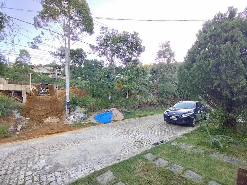 Imagem Terreno em Condomínio para Venda em Teresópolis / RJ no bairro Albuquerque