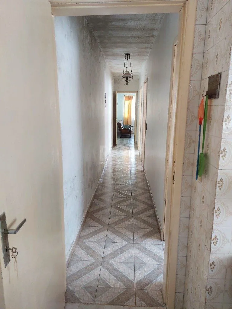 Imagem CASA COM CHURRASQUEIRA E GARAGEM PARA 2 CARROS