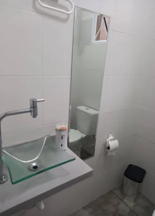 Imagem Sobrado com 200 m² sendo 2 Dormitorios e 2 Suítes e 2 Vagas de Garagens