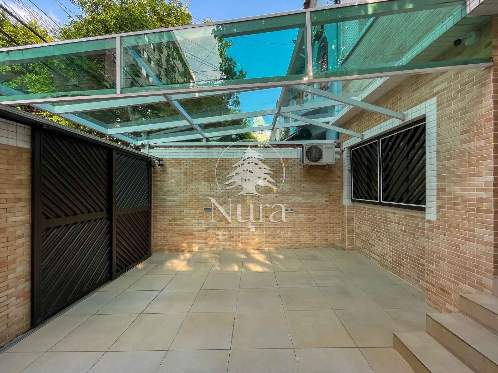 Imagem Sobrado de 4 quartos, 150m² no bairro Gonzaga, em Santos