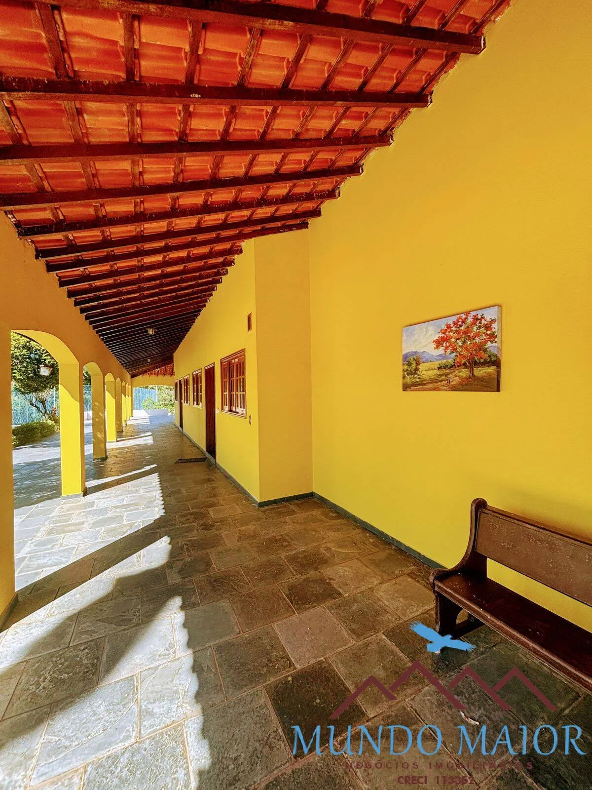 Imagem Chácara Completa: 5.000 m², Trifásico 3 Suítes, Salão, Piscinas e Vestiário