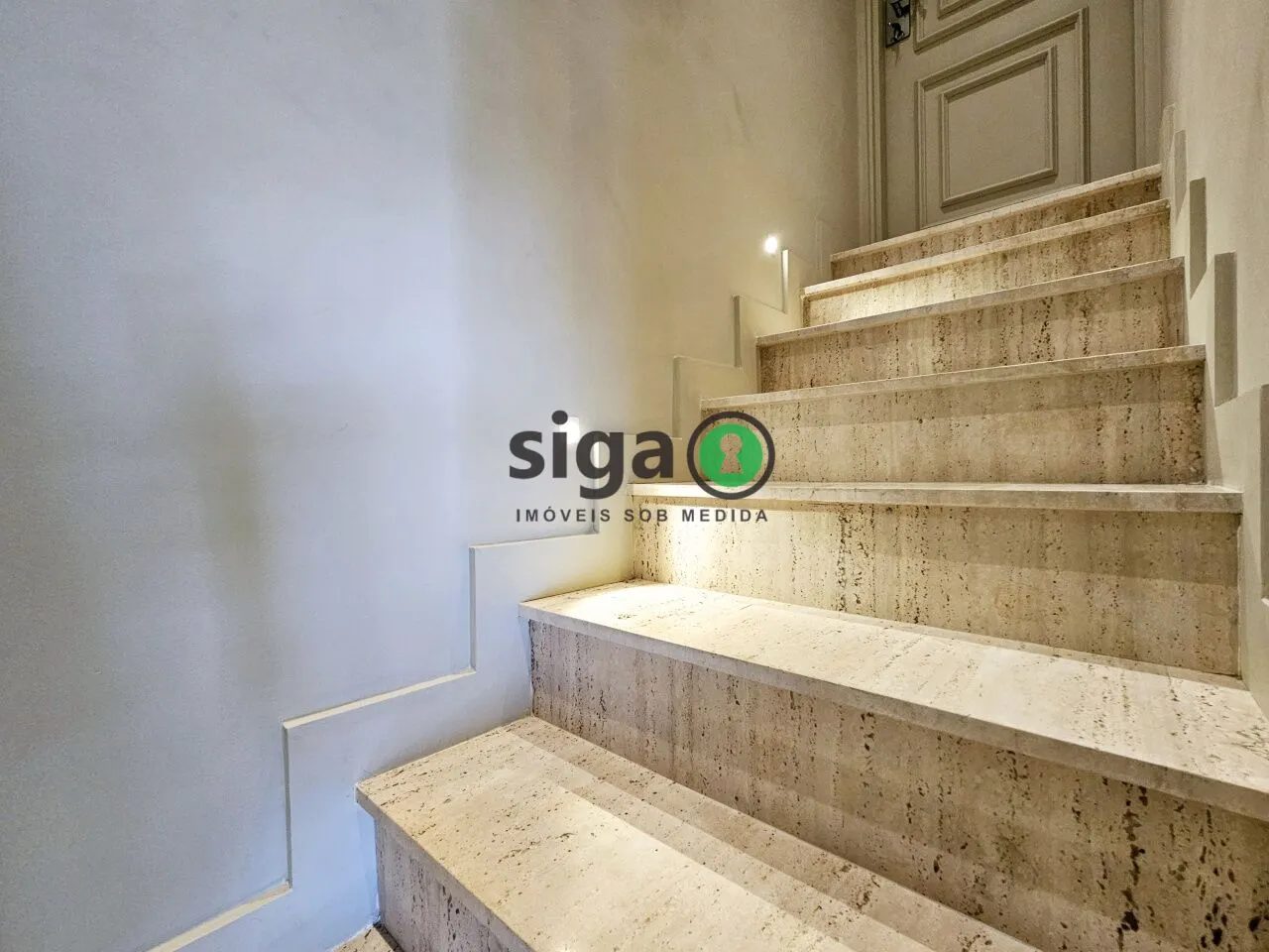 Imagem Cobertura Duplex 420 m² reformados, 4 suítes e 5 vagas na Vila Nova Conceição