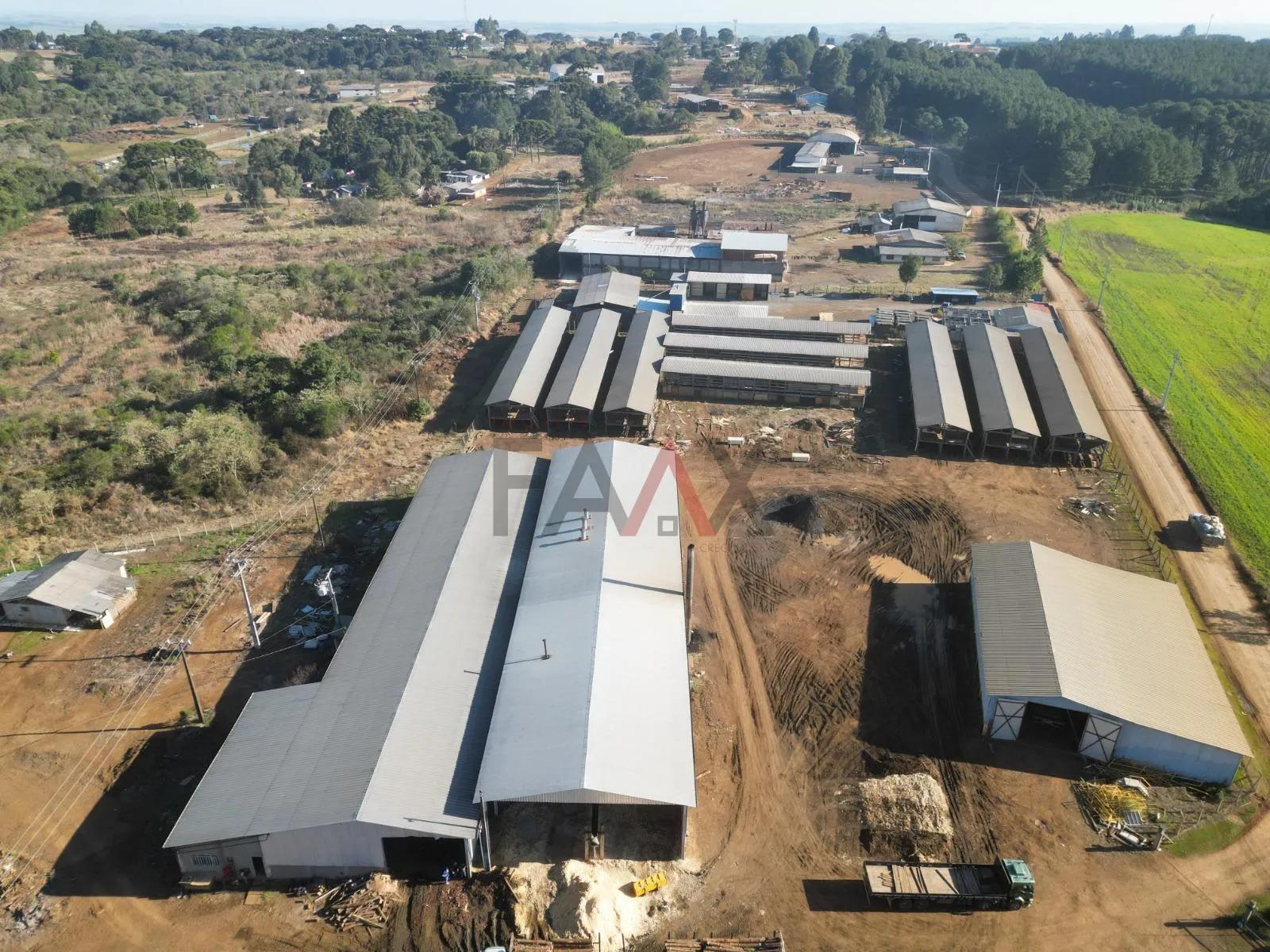 Imagem Terreno de 21.000m e 3.000,00m de área construída com ótima localização à venda na Palmeirinha, PR