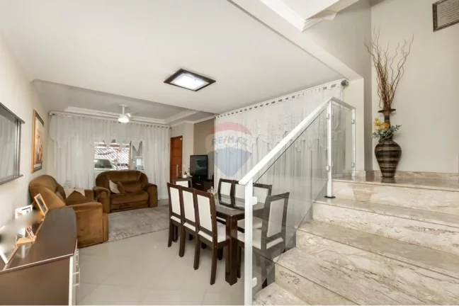 Imagem CASA 181m² COM 4 DORMS 1 SUITE 4 VAGA,1 CLOSET, CHURRASQUEIRA.