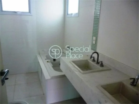Imagem Apartamento com 193m2 de área privativa, 4 dormitórios, sendo 3 suítes, living para 3 ambientes, ...