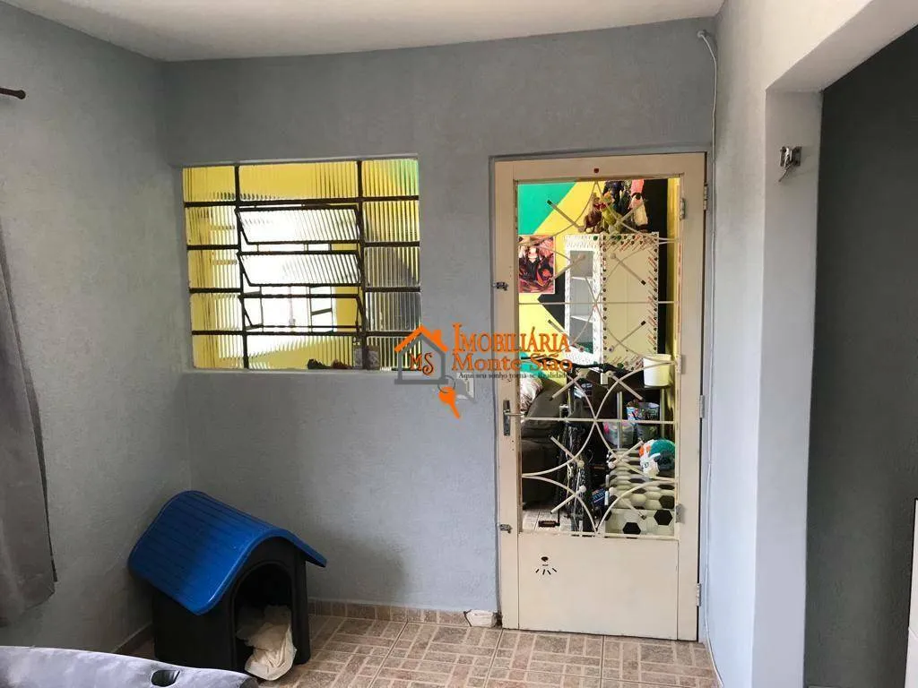 Imagem Casa com 4 dormitórios à venda por R$ 320.000,00 - Vila Paraíso - Guarulhos/SP
