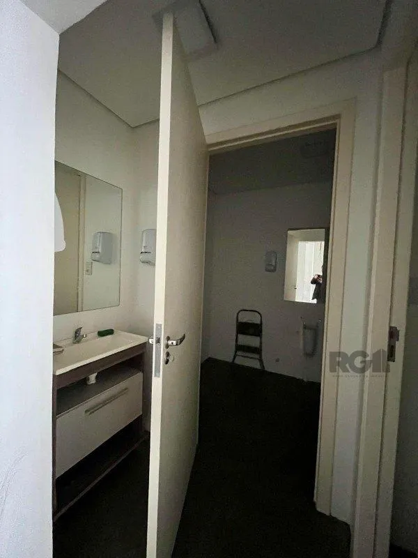 Imagem Casa Comercial para Aluguel no Bairro São João - Porto Alegre- 150m²,