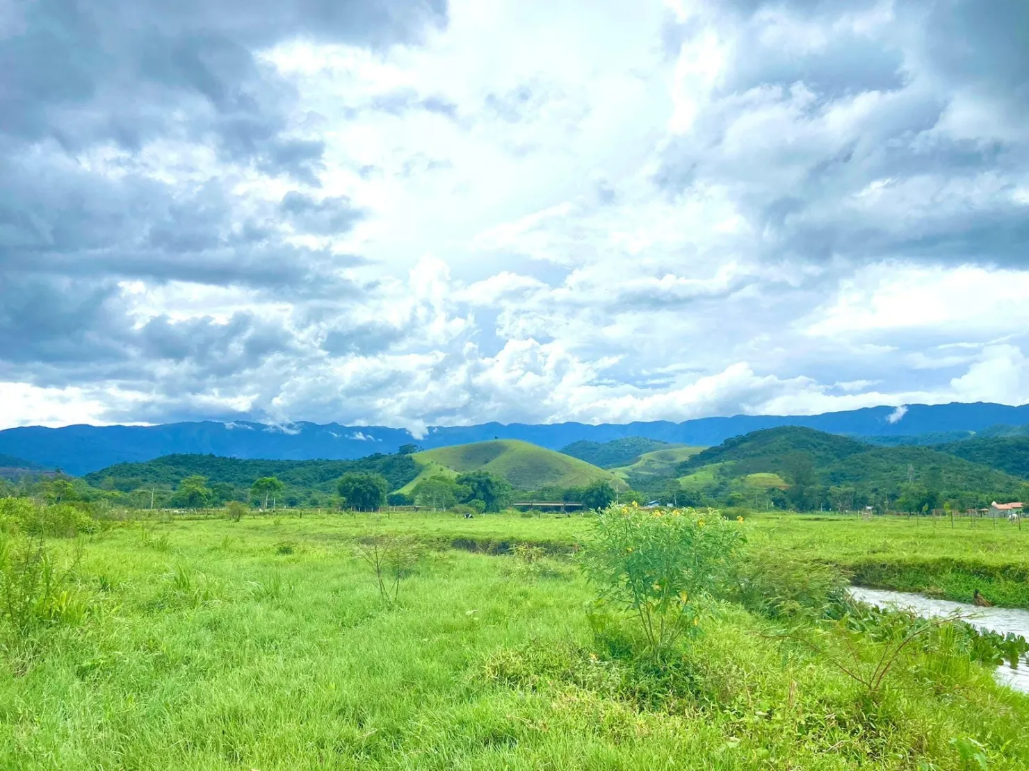 Imagem Oportunidade Imperdível: Terreno Exclusivo no Ribeirão Grande, Ideal para Projetos Residenciais e Comerciais como Restaurantes e Pousadas