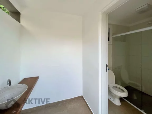 Imagem Casa de Condomínio em Pousada dos Bandeirantes - Carapicuíba