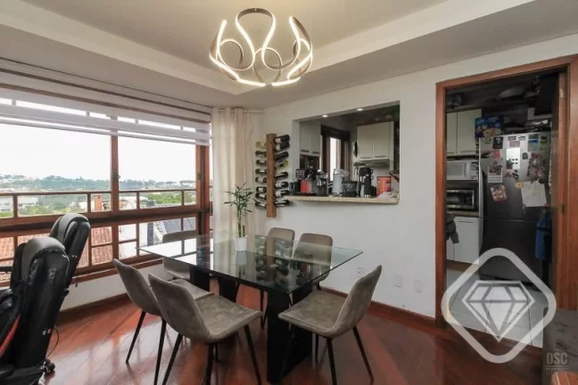 Imagem Casa em condomínio com vista, lareira e piscina - tranquilidade e privacidade na zona sul

A Brilha...