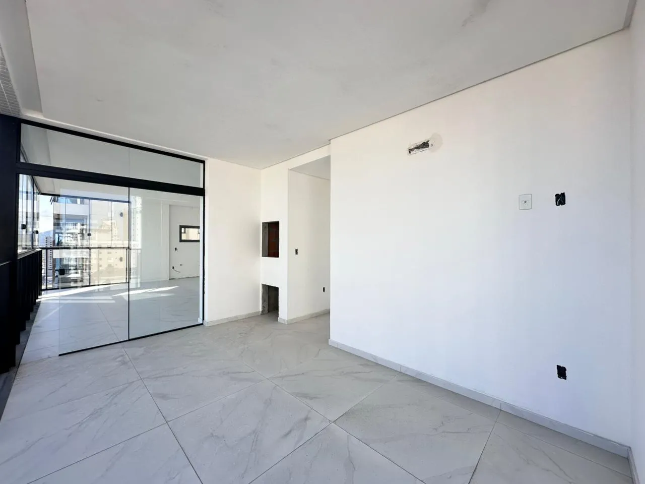 Imagem Apartamento com vista para o mar à venda com 138m2 por R$ 2.240.000,00