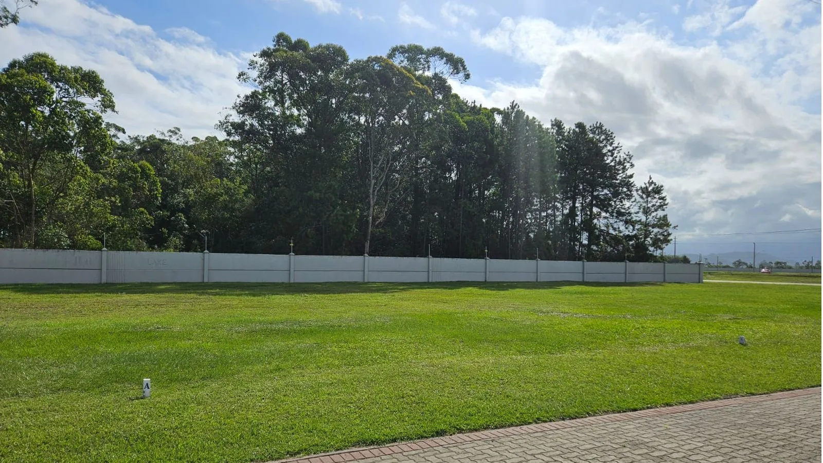 Foto do imóvel Lote à venda em Torres, Lagoa Jardim, 394.66m2