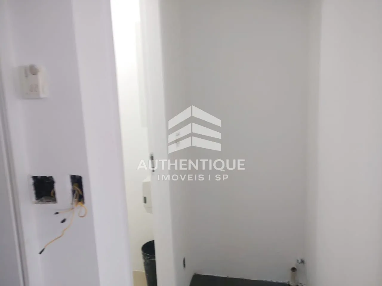 Imagem TORRE 2000 PINHEIROS - Sala Comercial em Pinheiros à venda