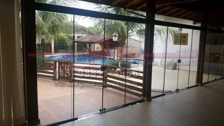 Imagem Para quem gosta de espaço e Não abre mão de ter uma vista maravilhosa para a natureza. São 4 dor...