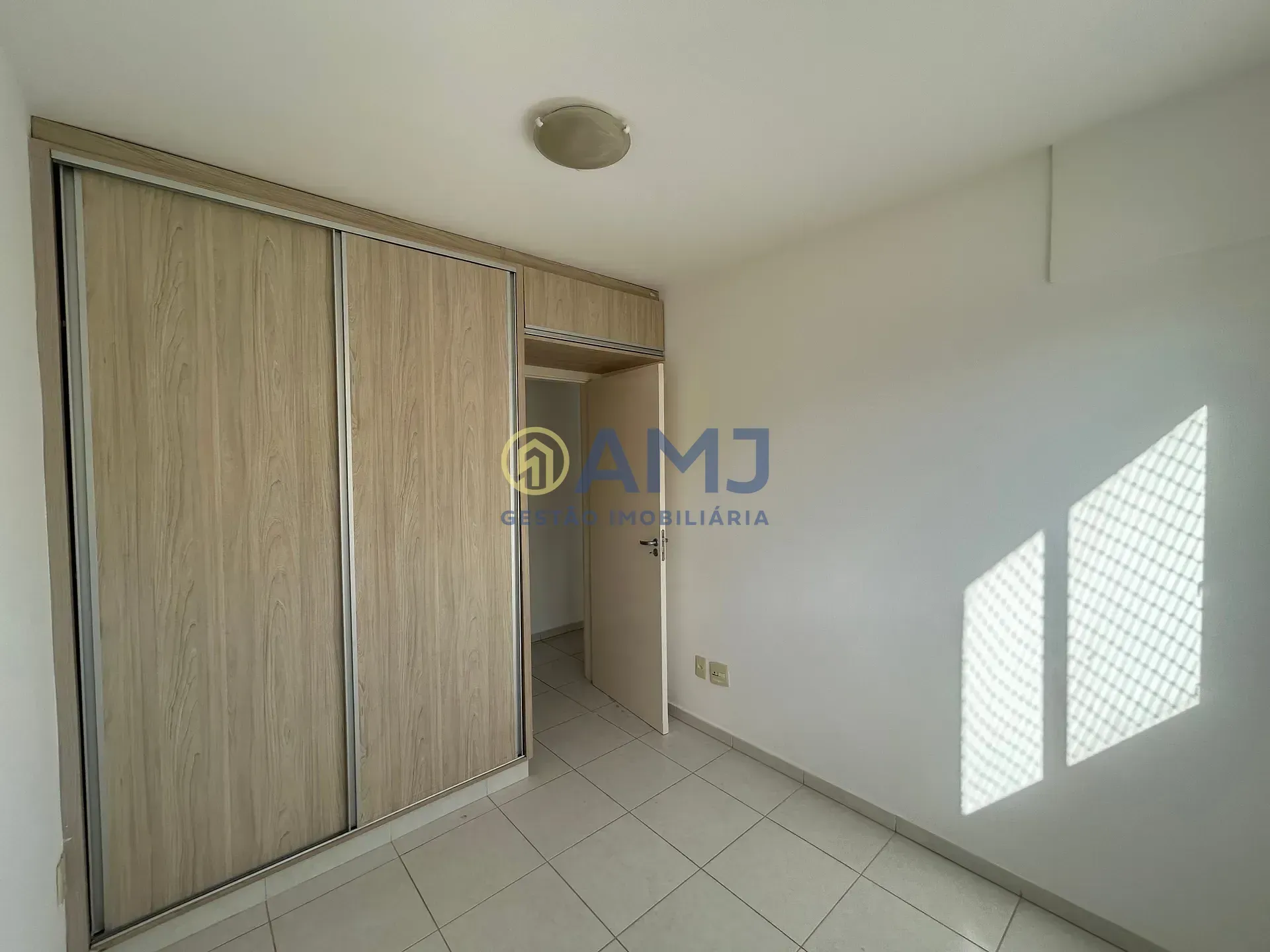 Imagem Apartamento a venda 2 quartos - Near Lourenzzo !