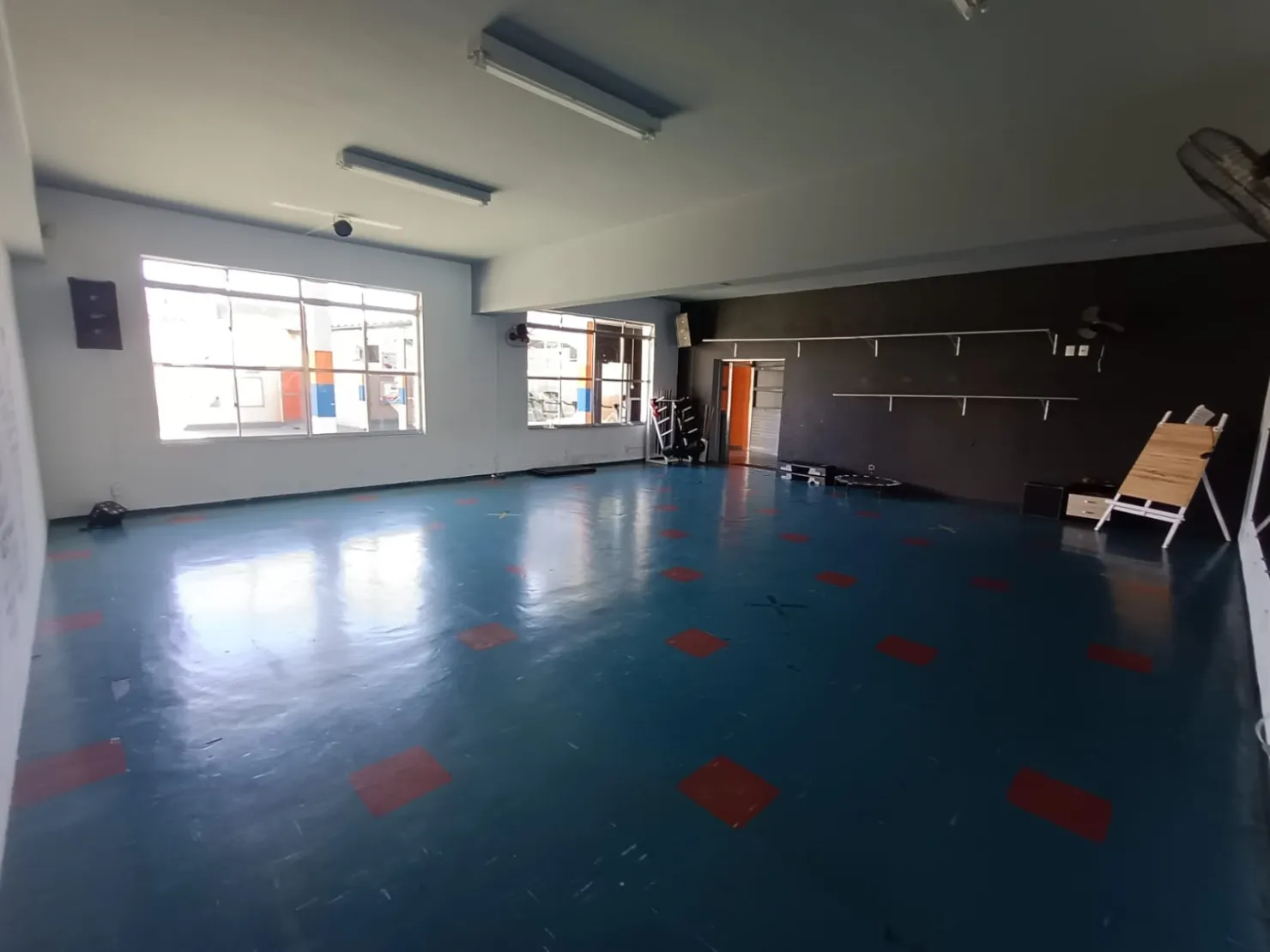 Imagem Prédio no Centro de Pinda - Ideal para Academia ou Centro Esportivo