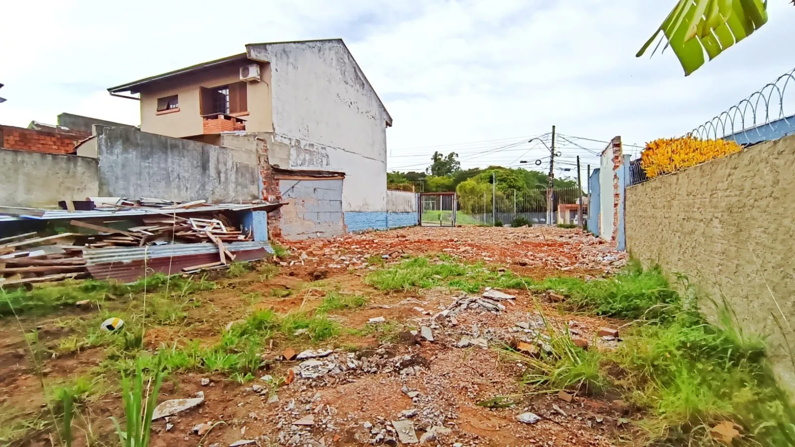 Imagem Terreno no bairro Jardim Sabará em Porto Alegre